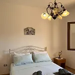 Mimmi בית נופש מרינה די מנקוורסה