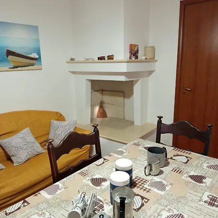 בית נופש Mimmi מרינה די מנקוורסה